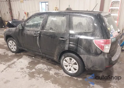 2010 Subaru Forester 2.5X z USA, uszkodzony, nr VIN JF2SH6AC3AH703416